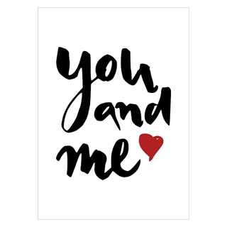 Poster mit dem Text you & me auf hellem Hintergrund mit dunkelrotem Herz