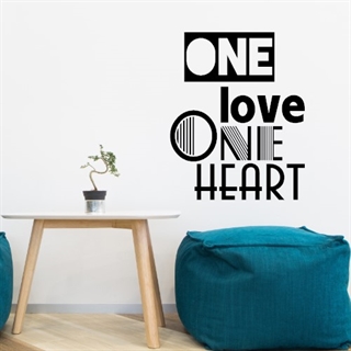 Wandsticker mit dem Text One Love one heart