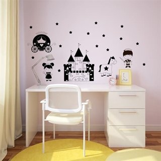 Süßes und niedliches Wandtattoo fürs Kinderzimmer mit allem was Prinzessin, Prinz, Schloss, Kutsche und Sterne ausmacht.