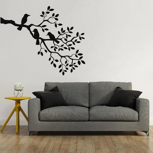 wallsticker med en Gren og 3 Fugle flyvende rundt